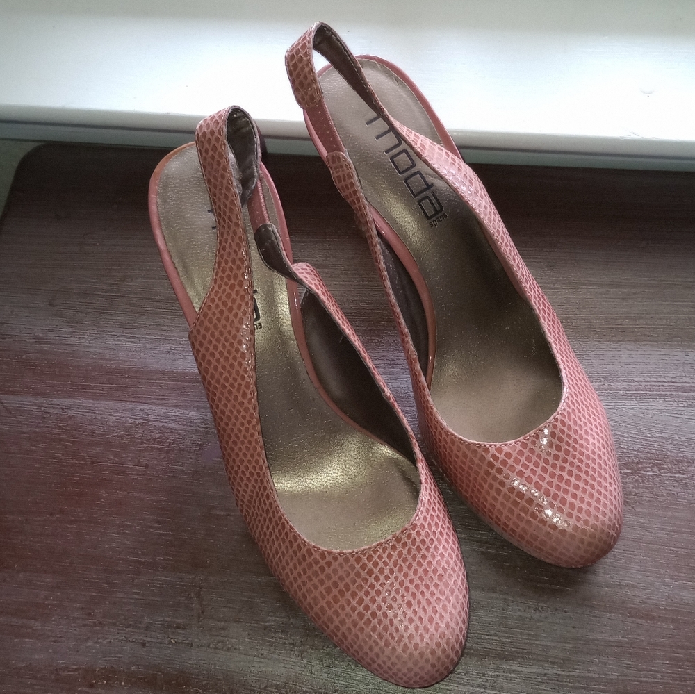 Platform slingbacks